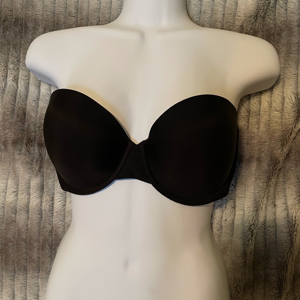Victoria’s Secret strapless bra black 34D
